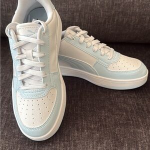 Puma Kids Sneakers - White and Light Blue